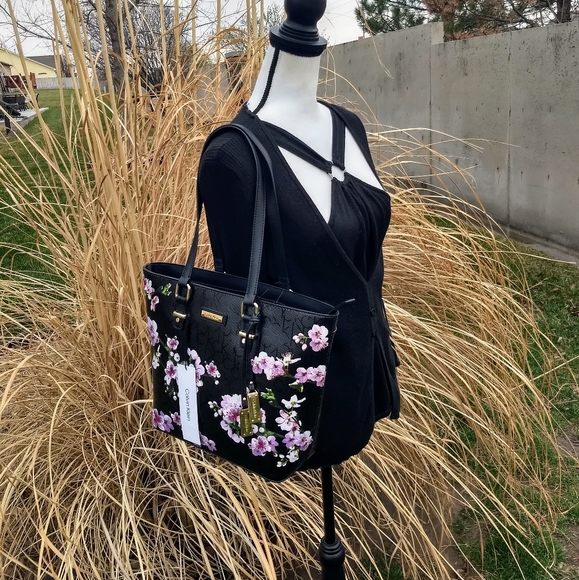 WALLET SOLD Calvin Klein Signature Black Floral Shopper Tote + Wallet - Picture 2 of 16
